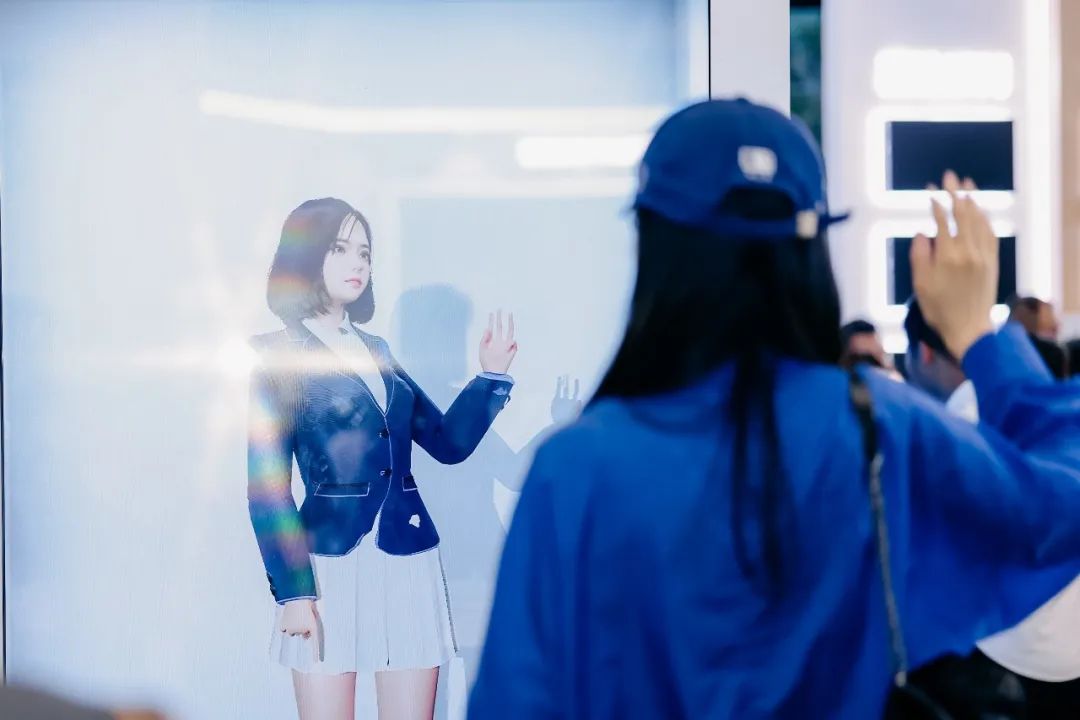 “AI+智能显示”引领未来 金年会·jinnian(金子招牌)新品InfoComm展大放异彩